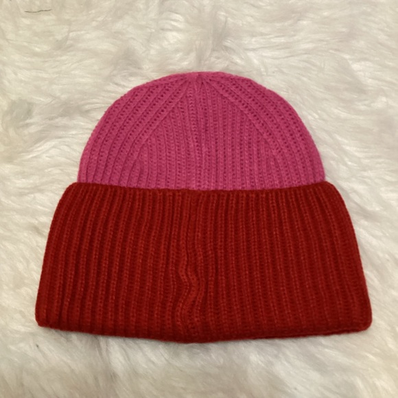 Victoria’s Secret Red/Pink Colorblock Beanie - Picture 4 of 6